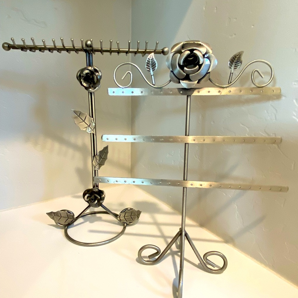 Matching earring and necklace organizers